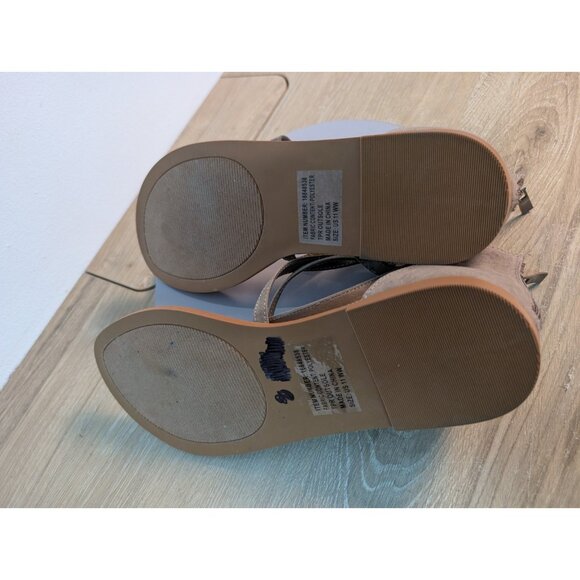 Torrid Tan Suede Strappy Sandals Women's 11 WW Y2K Style Zip Back Buckle - Picture 7 of 8